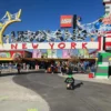 כניסה לפארק השעשועים של LEGOLAND בניו יורק