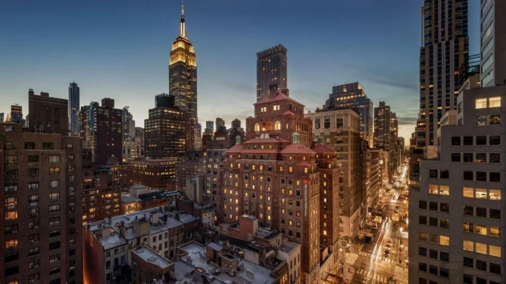 415259576 NH Collection New York Madison Avenue