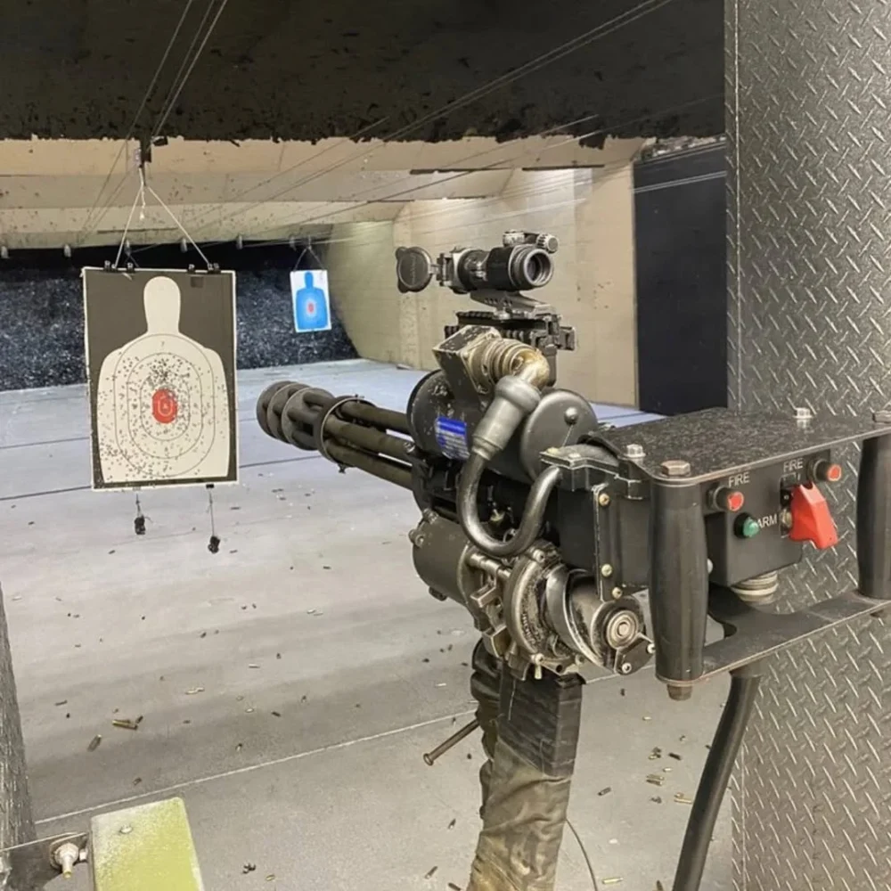 Still the fastest in Vegas! M134... when you positively, absolutely need to put 4,000 rounds down range in 60 seconds. מפת המלצות ללאס וגאס
