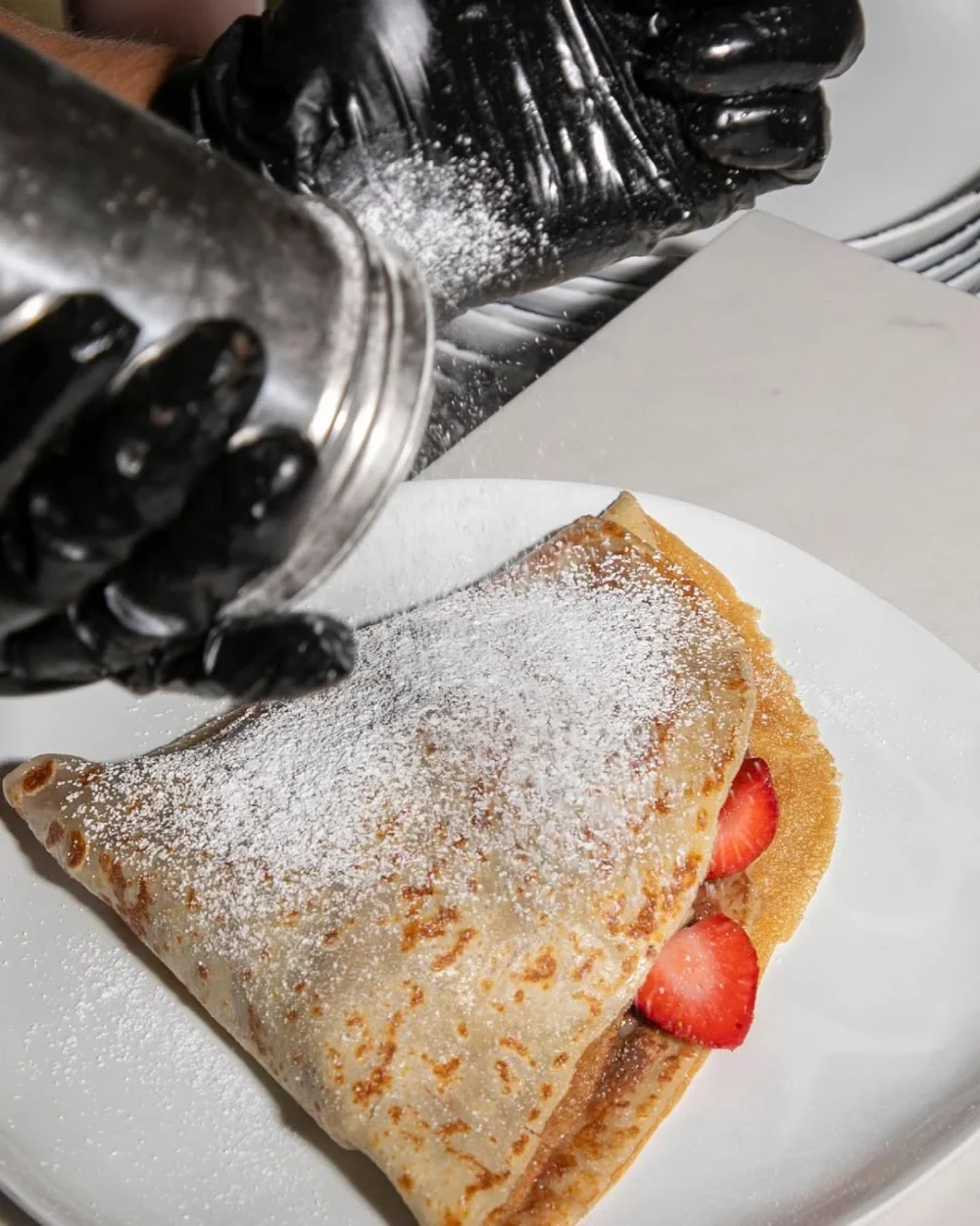 Stop by the @thefrenchcrepes to feed that sweet tooth of yours מפת המלצות ללוס אנג'לס