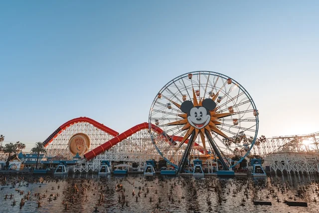 mauro-lima-3JQ22qpgzlo-unsplash דיסנילנד קליפורניה Disneyland California