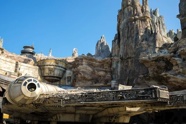 steven-beyer-LubamM7cSDY-unsplash דיסנילנד קליפורניה Disneyland California
